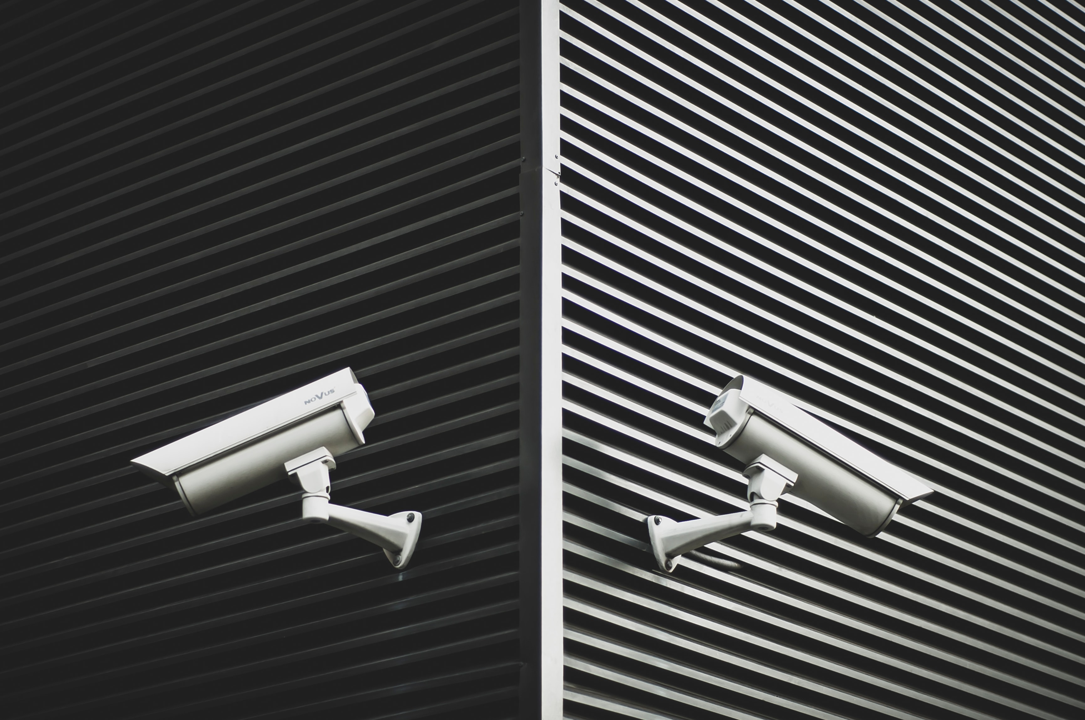 milosz klinowski BW0d0IllW8E unsplash 3 Commercial Security Systems: 5 Steps to Prevent Burglaries
